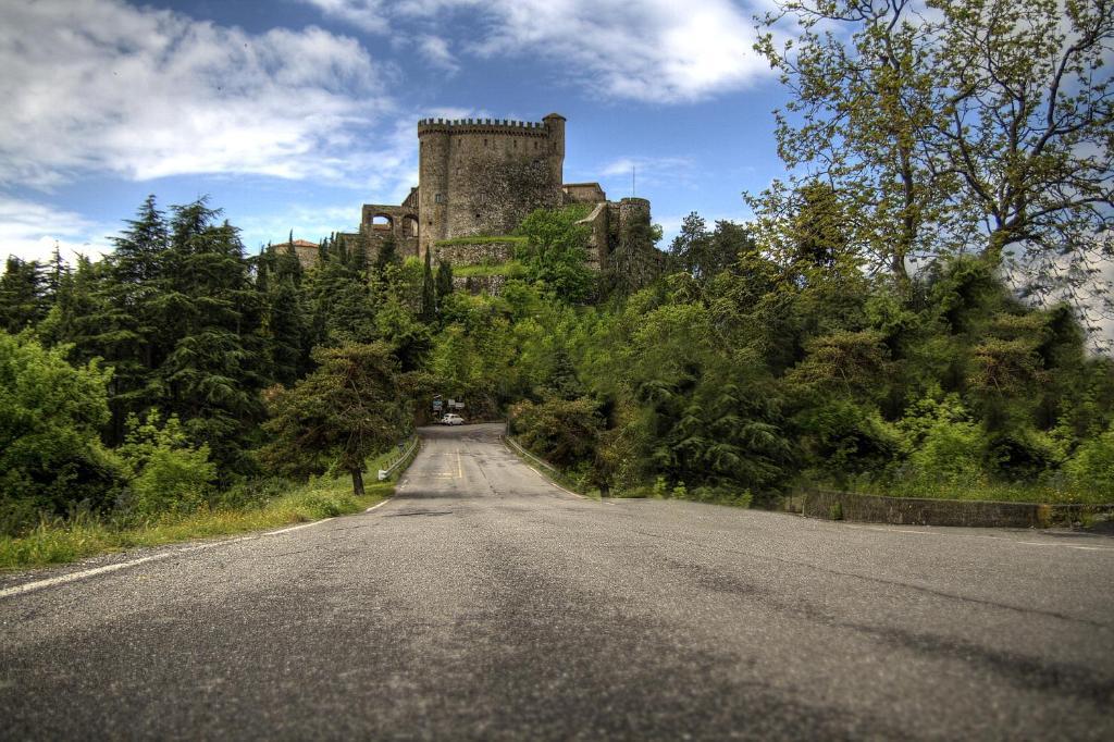 Castello Malaspina Di Fosdinovo Hotell Exteriör bild